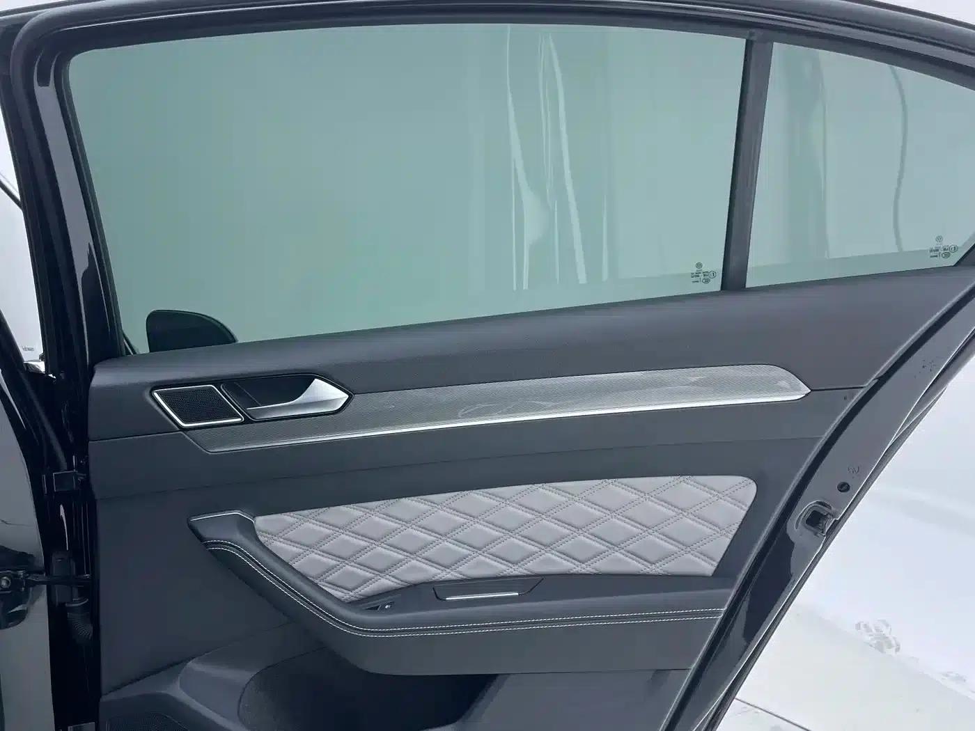Magotan 2023 2 Millionth Unit Commemorative Edition 280TSI DSG Leading Model — миниатюра 25