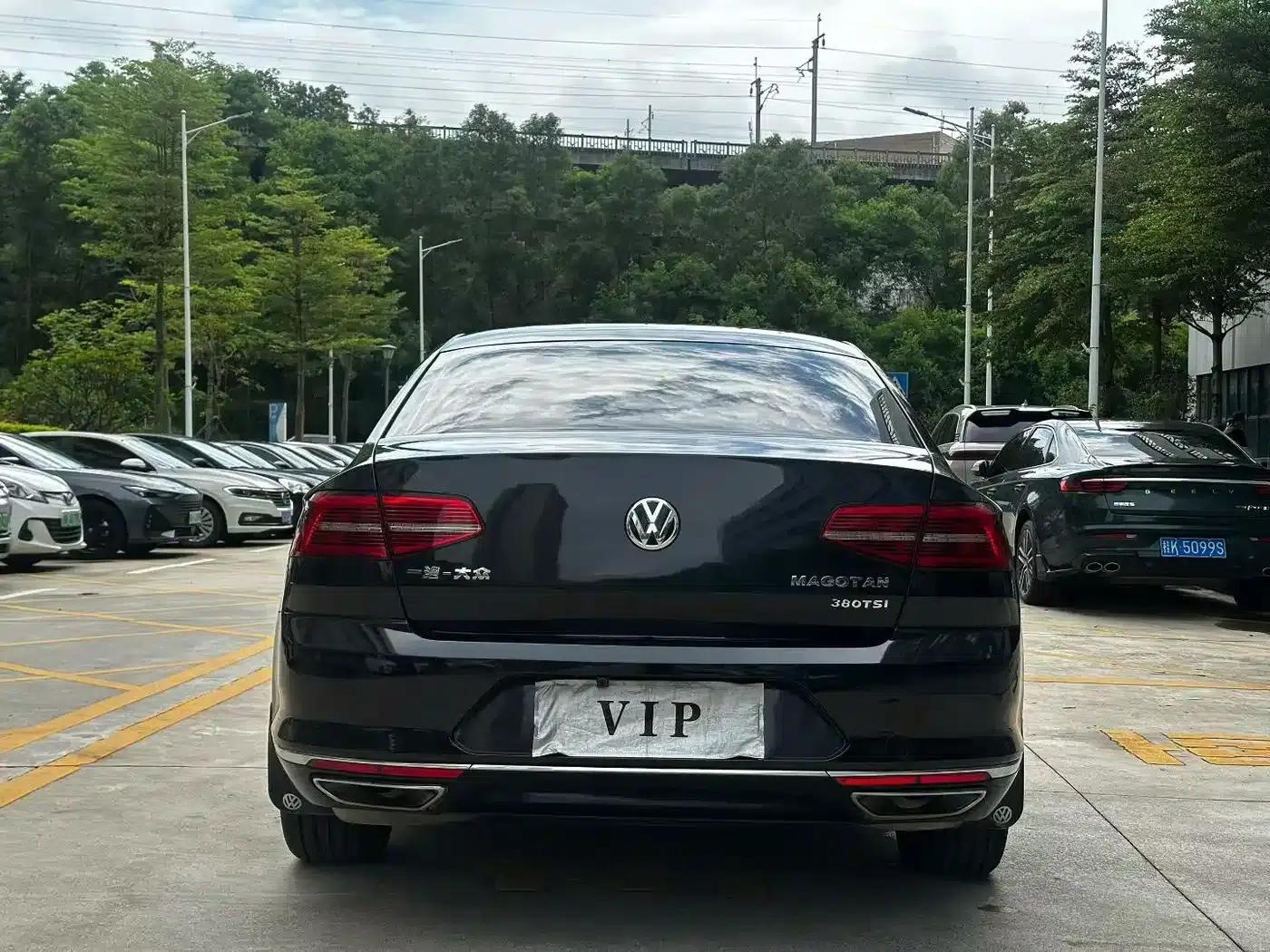 2017 Volkswagen Passat 380TSI DSG Luxury — миниатюра 5