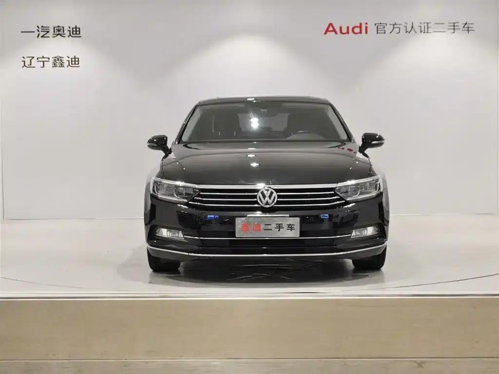 2019 Volkswagen Magotan 330TSI DSG Luxury Edition (China VI Emission Standard) — миниатюра 2