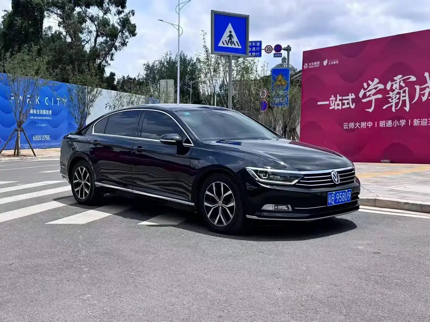 2017 Volkswagen Passat 330TSI DSG Premium — миниатюра 1