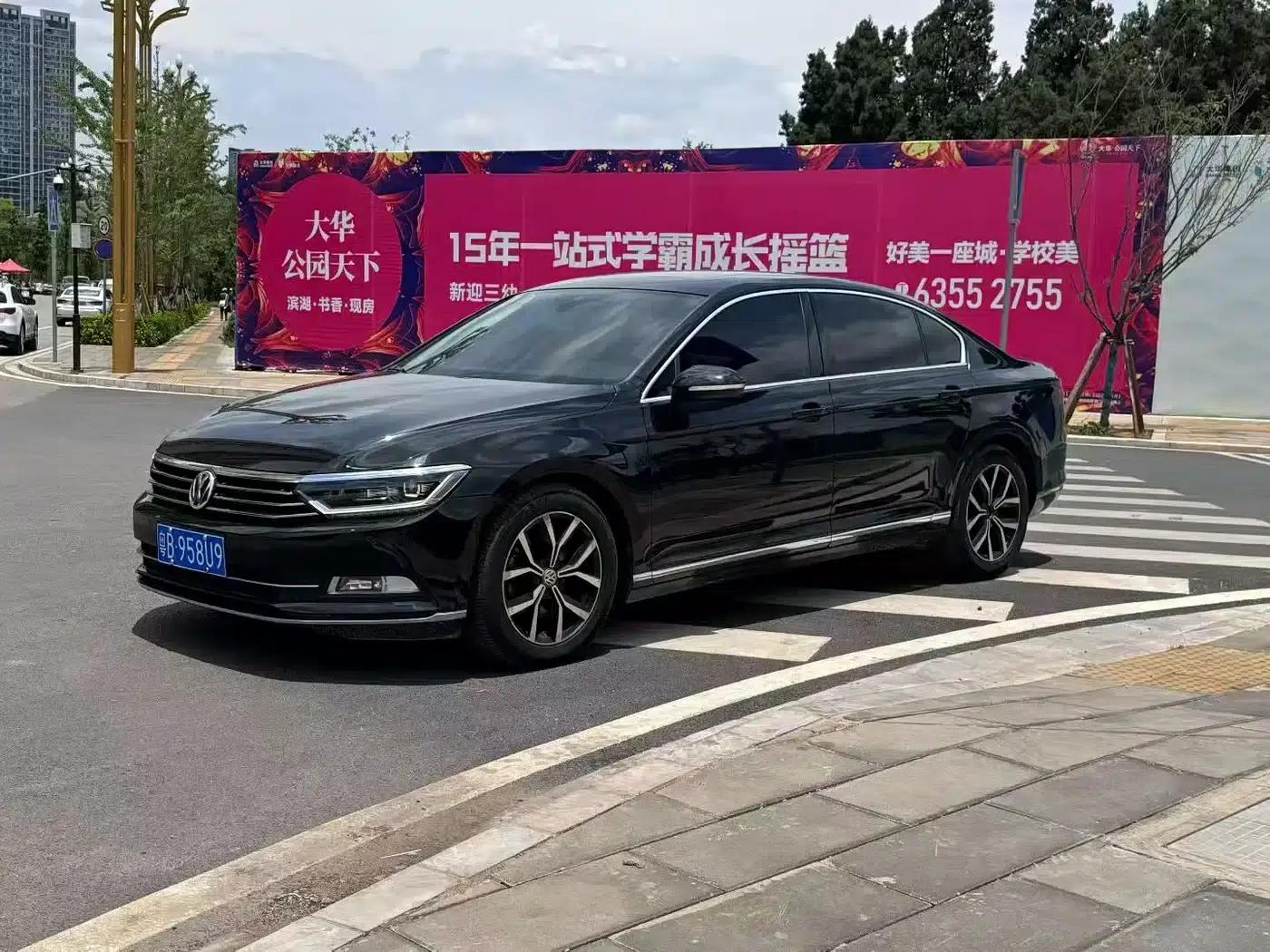 2017 Volkswagen Passat 330TSI DSG Premium — миниатюра 3