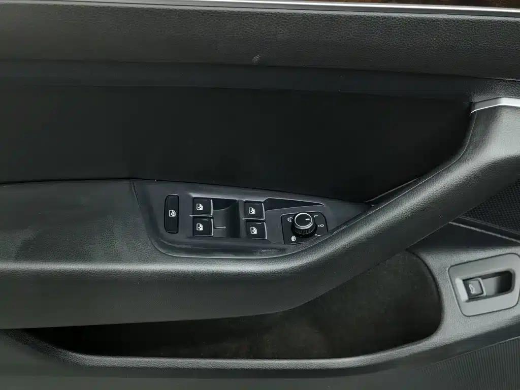 2019 Volkswagen Magotan 330TSI DSG Luxury Edition (China VI Emission Standard) — миниатюра 9