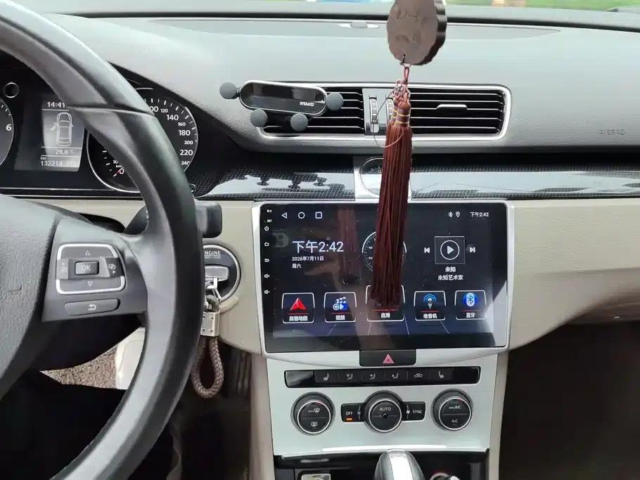 2015 Volkswagen Passat 1.8TSI Luxury — миниатюра 13