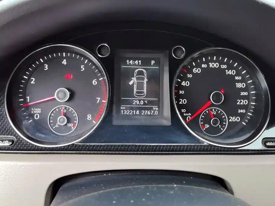 2015 Volkswagen Passat 1.8TSI Luxury — миниатюра 14