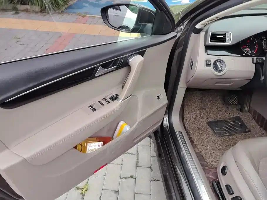 2015 Volkswagen Passat 1.8TSI Luxury — миниатюра 7