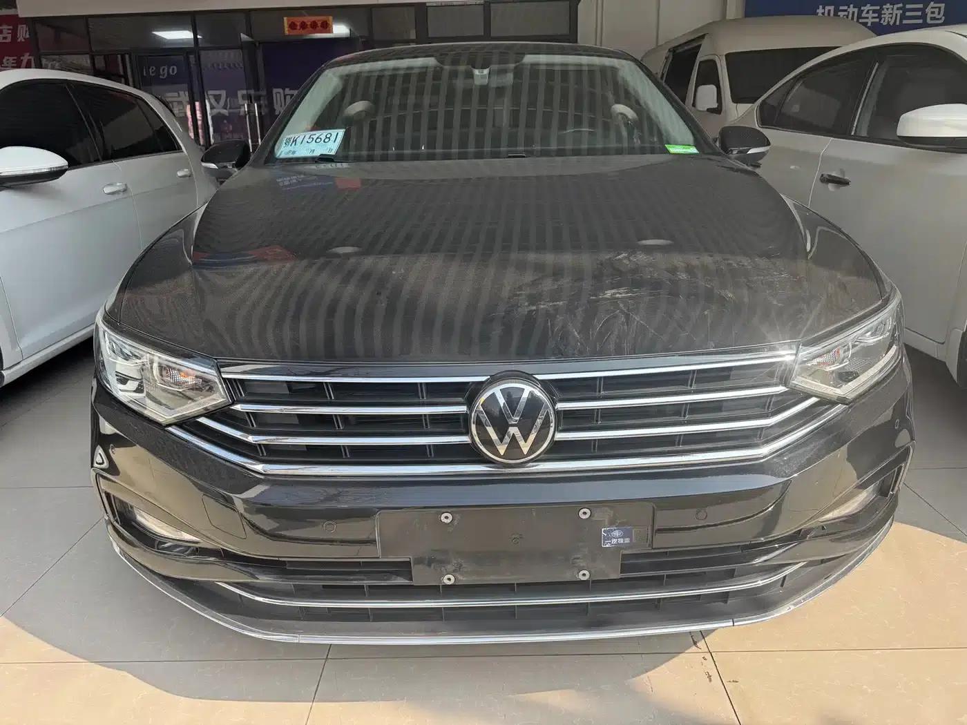 2020 Volkswagen Passat 330TSI DSG Luxury — миниатюра 2