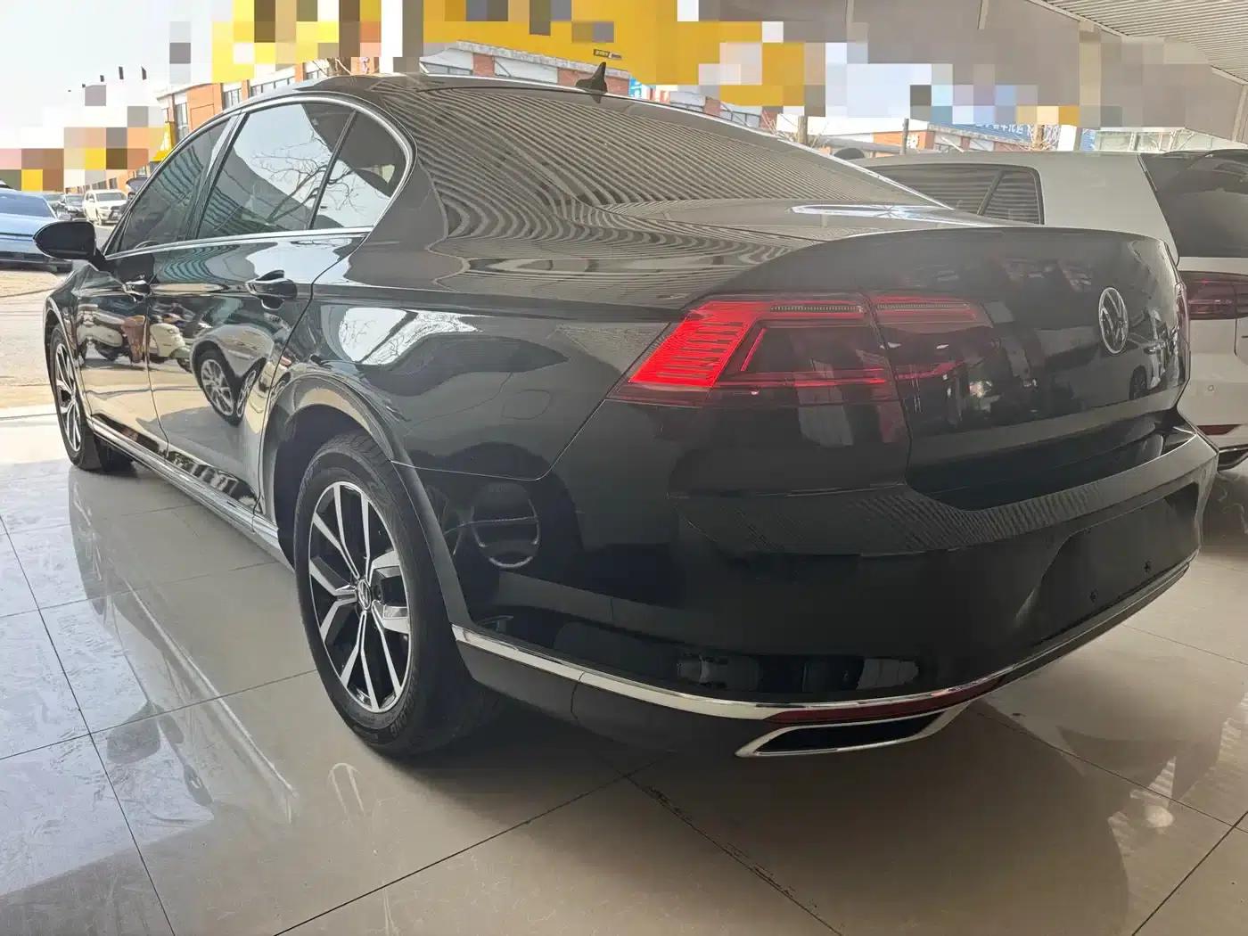 2020 Volkswagen Passat 330TSI DSG Luxury — миниатюра 12