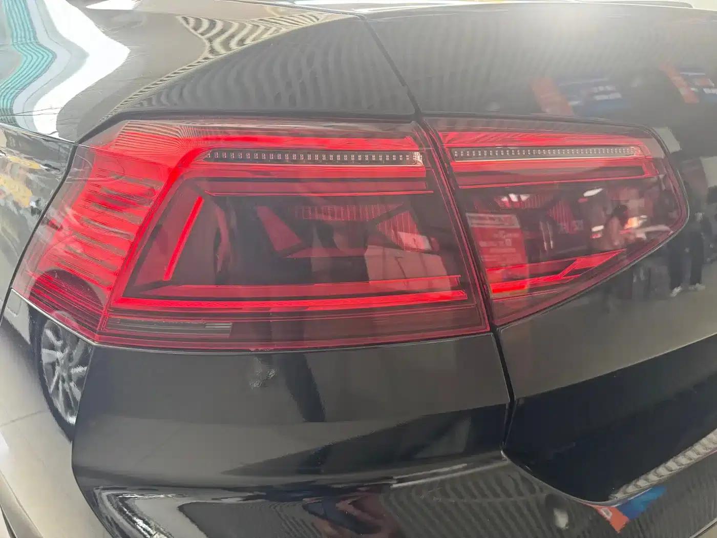 2020 Volkswagen Passat 330TSI DSG Luxury — миниатюра 6