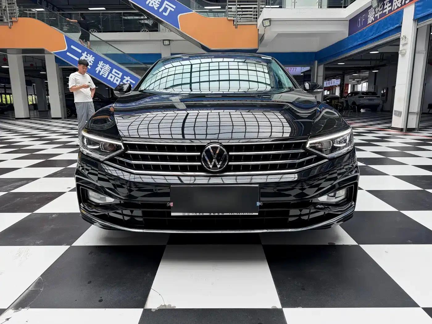 Magotan 2023 2 Millionth Unit Commemorative Edition 280TSI DSG Leading Model — миниатюра 2
