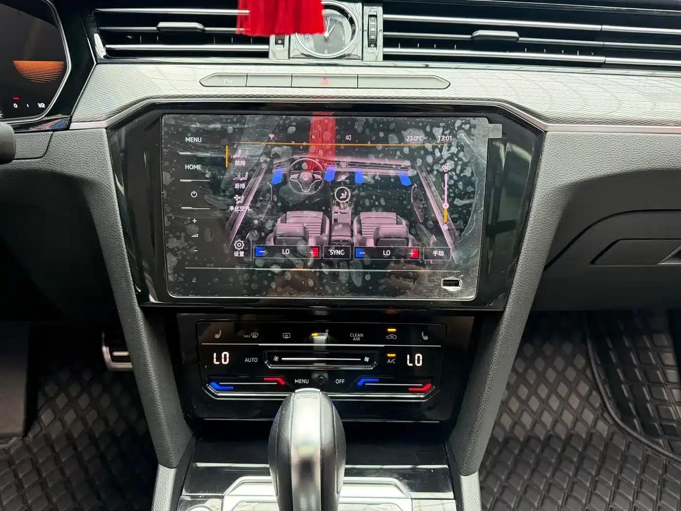 Magotan 2023 2 Millionth Unit Commemorative Edition 280TSI DSG Leading Model — миниатюра 12