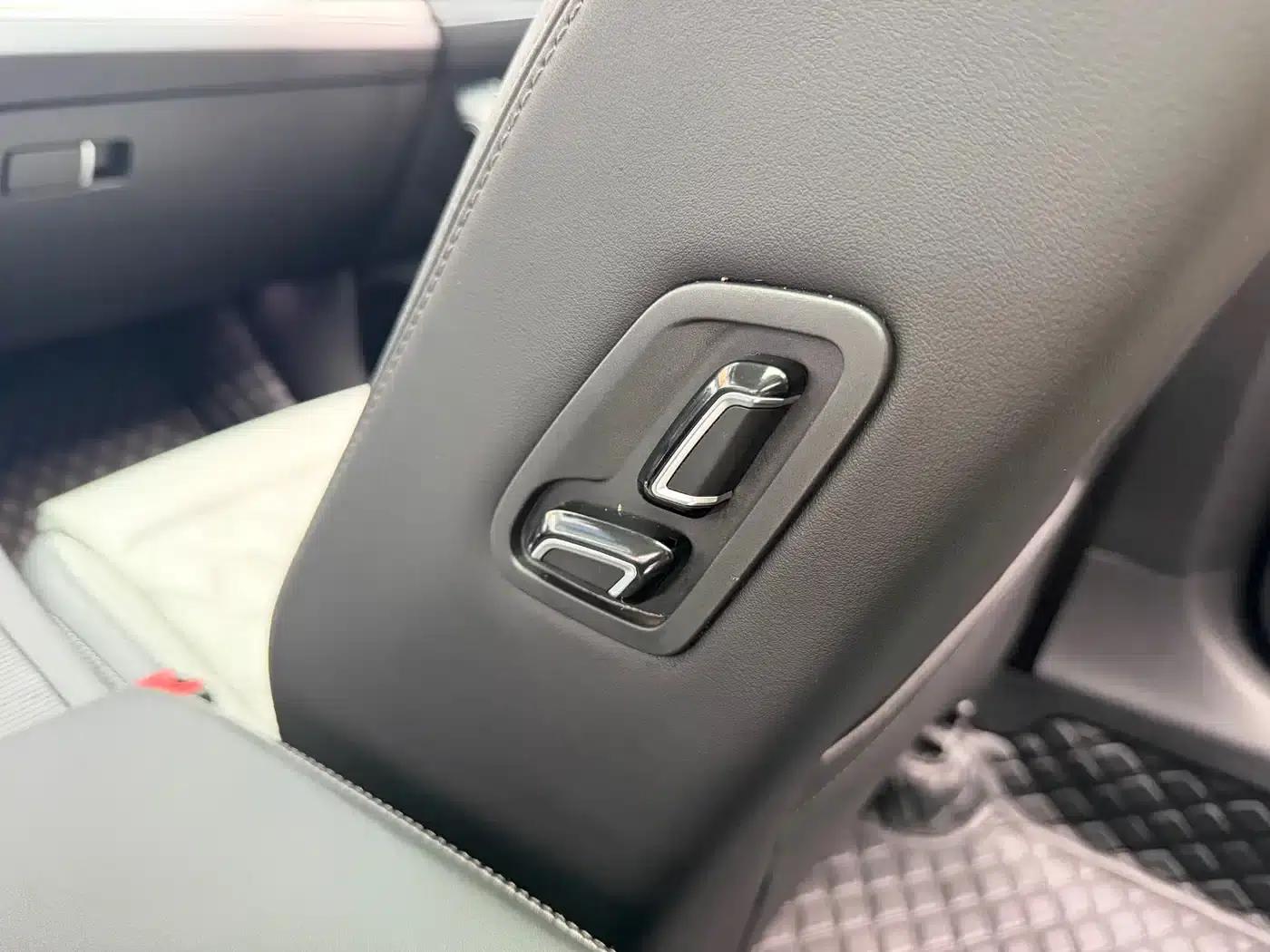 Magotan 2023 2 Millionth Unit Commemorative Edition 280TSI DSG Leading Model — миниатюра 14