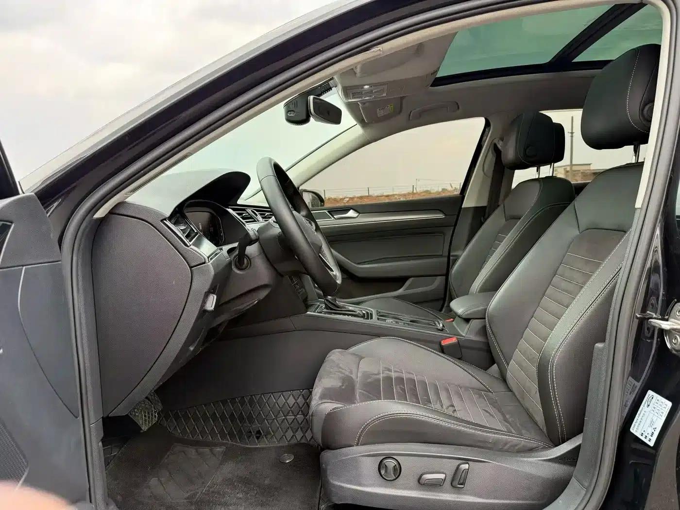 Volkswagen Passat 2021 330TSI DSG 30th Anniversary Edition — миниатюра 4