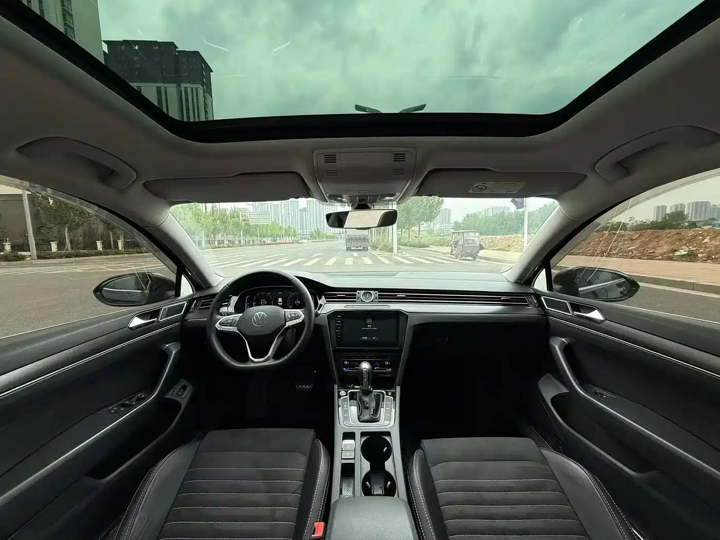 Volkswagen Passat 2021 330TSI DSG 30th Anniversary Edition — миниатюра 5
