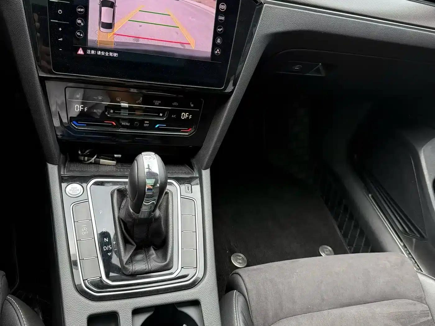Volkswagen Passat 2021 330TSI DSG 30th Anniversary Edition — миниатюра 7