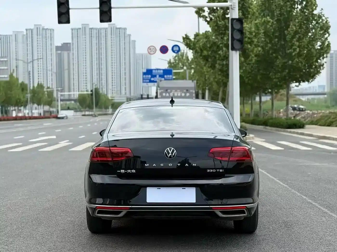 Volkswagen Passat 2021 330TSI DSG 30th Anniversary Edition — миниатюра 8