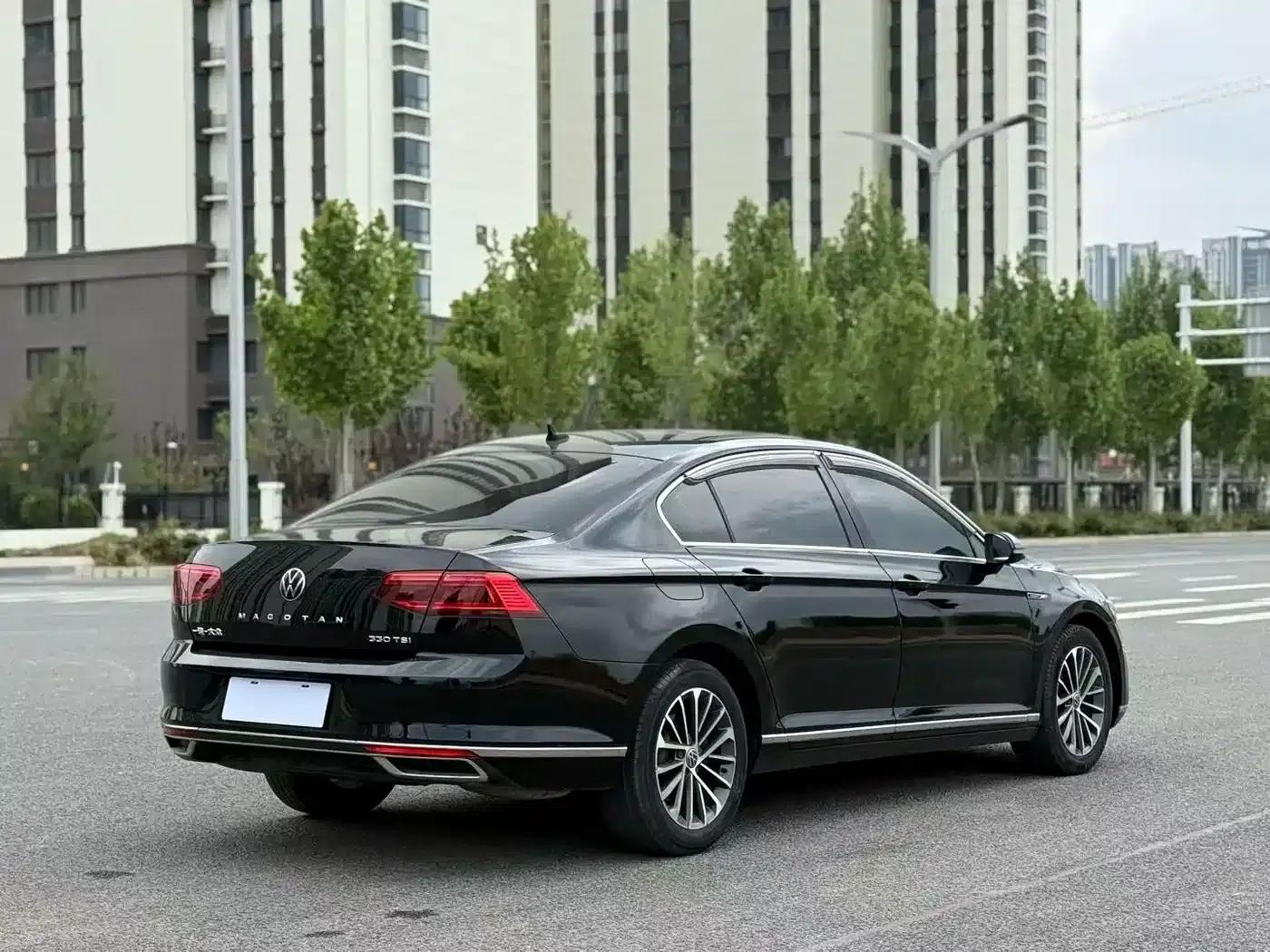 Volkswagen Passat 2021 330TSI DSG 30th Anniversary Edition — миниатюра 9