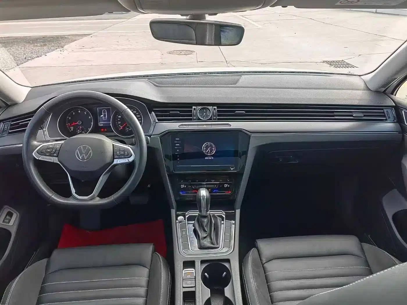 2020 Volkswagen Passat 330TSI DSG Leading Edition — миниатюра 8