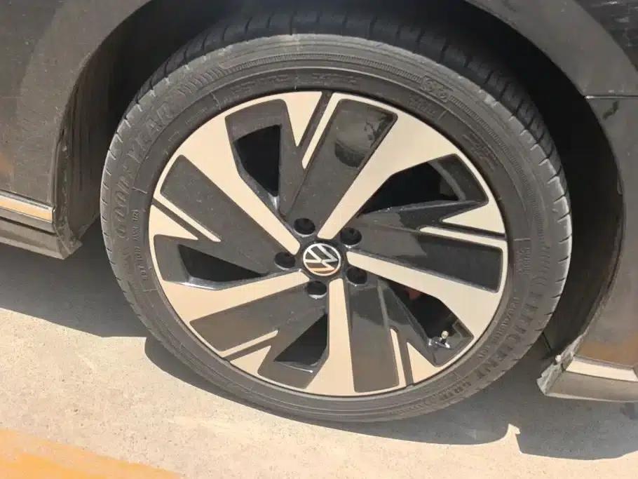 Volkswagen Magotan 2023 2 Millionth Unit Commemorative Edition 330TSI DSG Leading Model — миниатюра 6