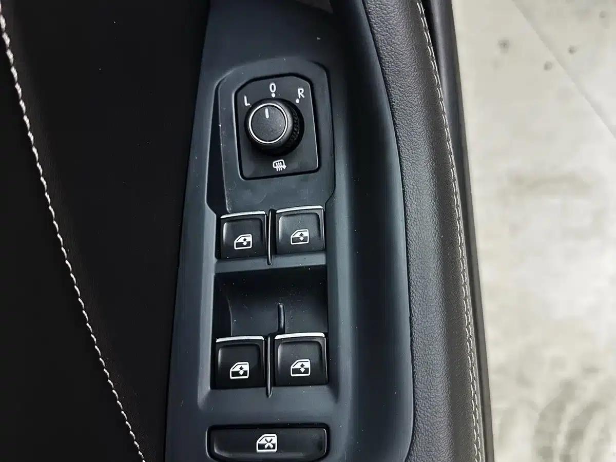 Volkswagen Magotan 2023 2 Millionth Unit Commemorative Edition 280TSI DSG Comfort Model — миниатюра 12