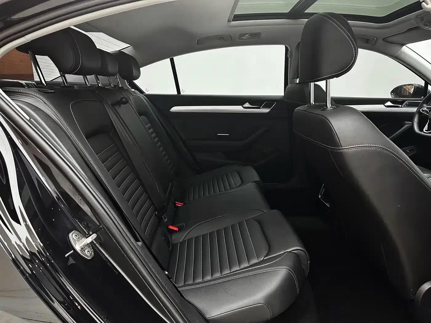 Volkswagen Magotan 2023 2 Millionth Unit Commemorative Edition 280TSI DSG Comfort Model — миниатюра 15