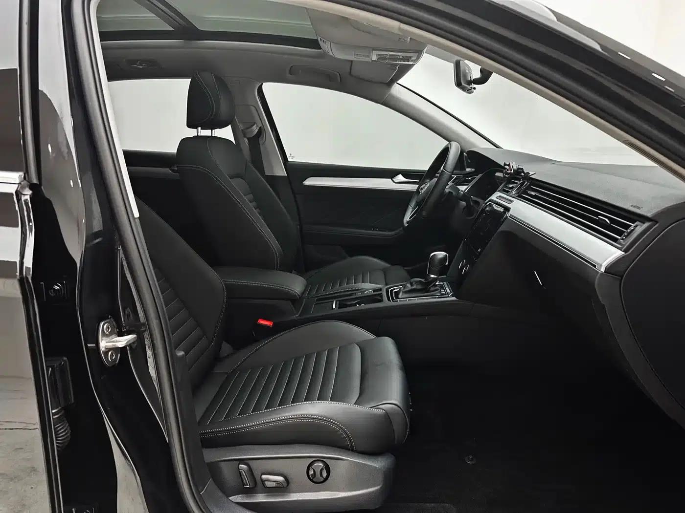 Volkswagen Magotan 2023 2 Millionth Unit Commemorative Edition 280TSI DSG Comfort Model — миниатюра 16