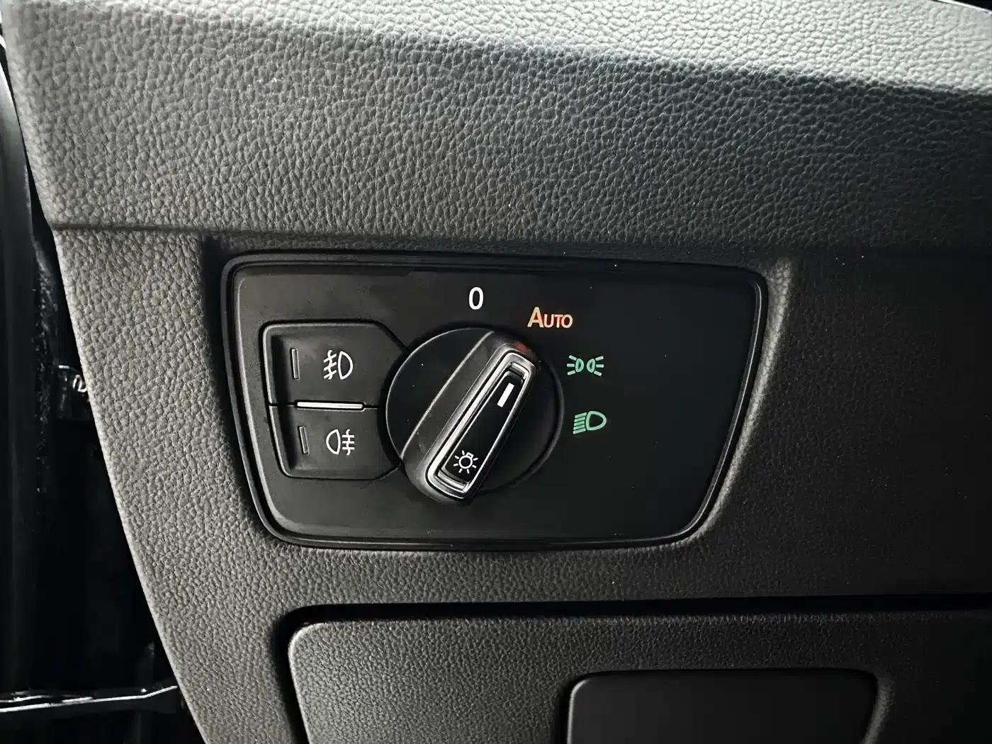 Volkswagen Magotan 2023 2 Millionth Unit Commemorative Edition 280TSI DSG Comfort Model — миниатюра 19