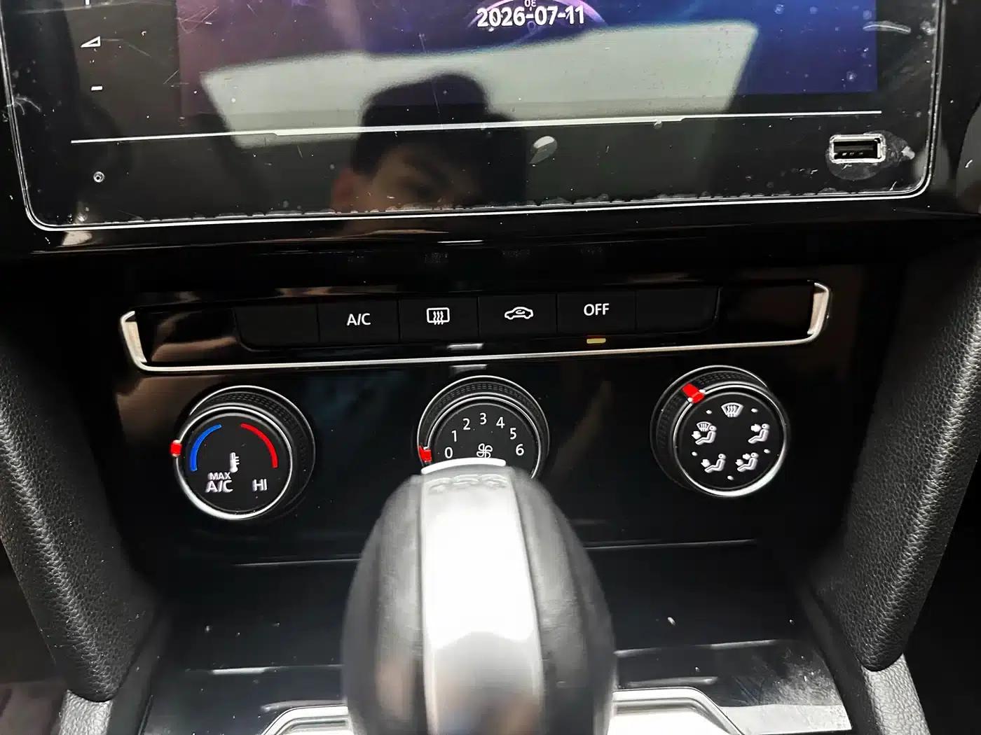 Volkswagen Magotan 2023 2 Millionth Unit Commemorative Edition 280TSI DSG Comfort Model — миниатюра 22