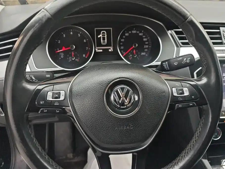 2017 Volkswagen Passat 330TSI DSG Comfort — миниатюра 14