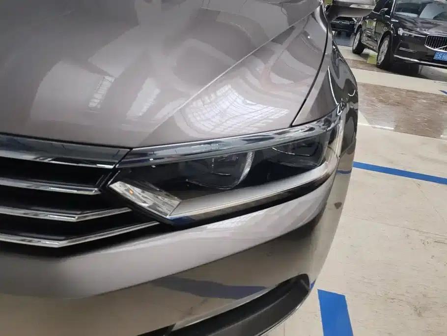 2017 Volkswagen Passat 330TSI DSG Luxury — миниатюра 5