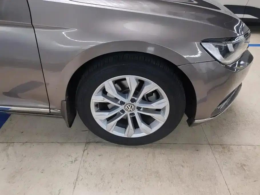 2017 Volkswagen Passat 330TSI DSG Luxury — миниатюра 6
