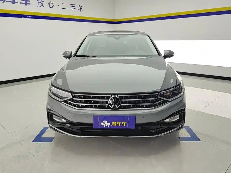 Volkswagen Magotan 2023 2 Millionth Unit Commemorative Edition 330TSI DSG Luxury — миниатюра 2