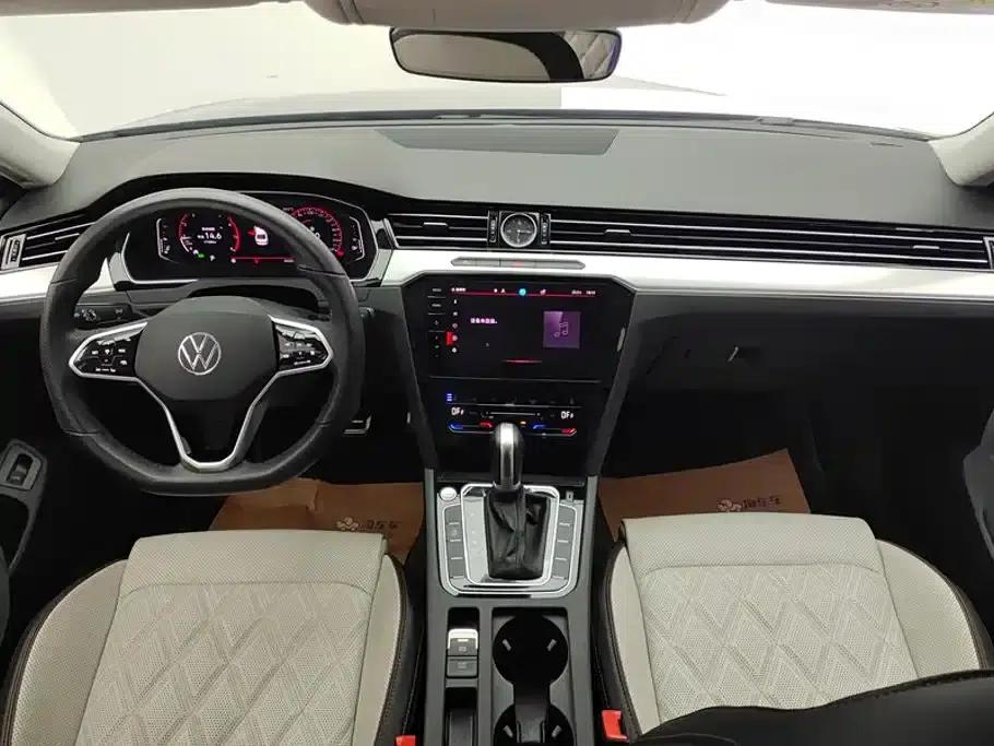 Volkswagen Magotan 2023 2 Millionth Unit Commemorative Edition 330TSI DSG Luxury — миниатюра 12