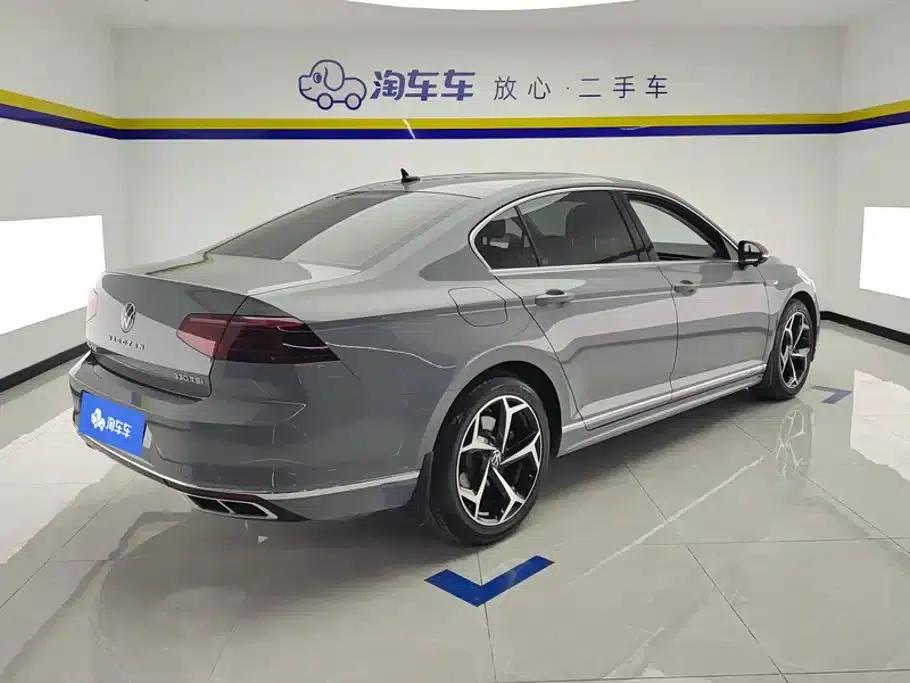 Volkswagen Magotan 2023 2 Millionth Unit Commemorative Edition 330TSI DSG Luxury — миниатюра 3
