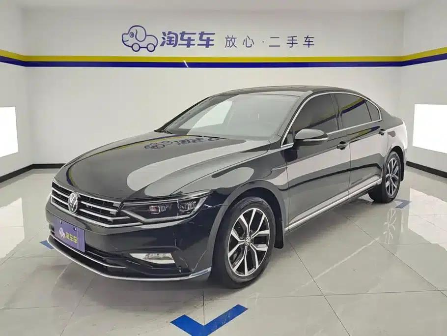 2020 Volkswagen Passat 330TSI DSG Leading Edition — миниатюра 1
