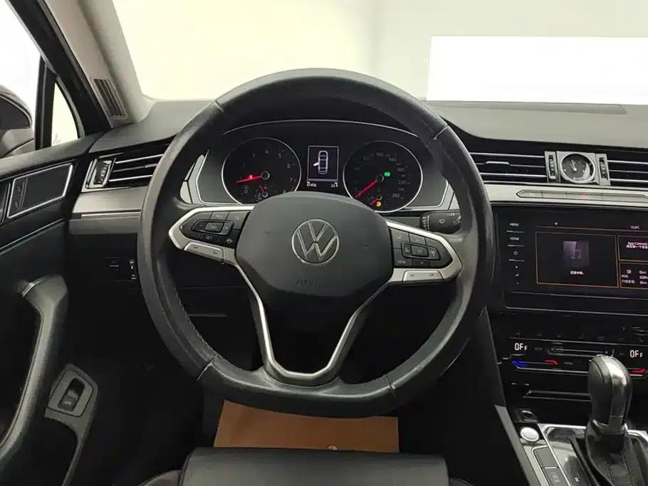 2020 Volkswagen Passat 330TSI DSG Leading Edition — миниатюра 15