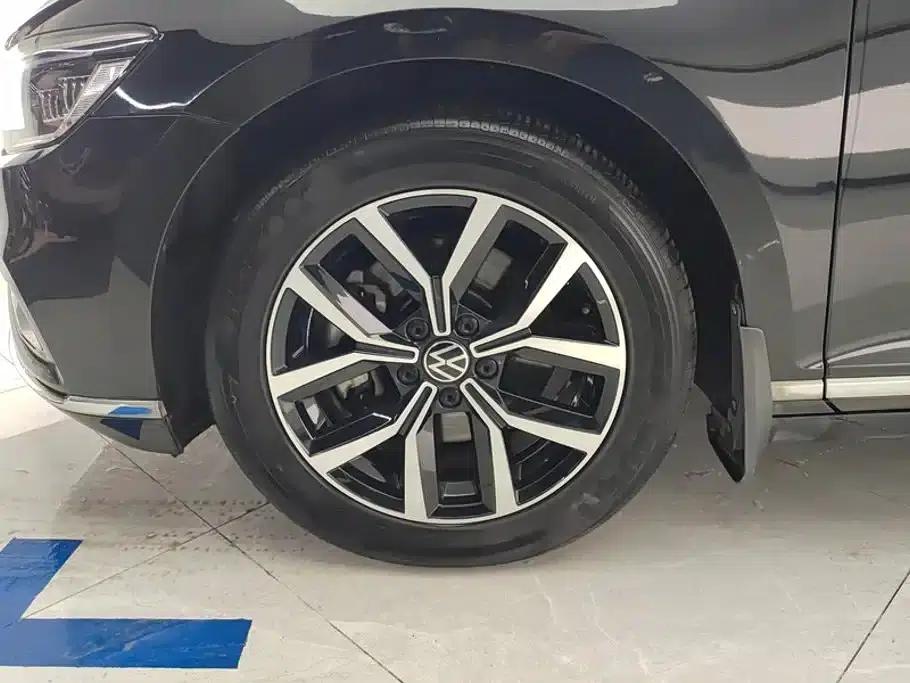 2020 Volkswagen Passat 330TSI DSG Leading Edition — миниатюра 6
