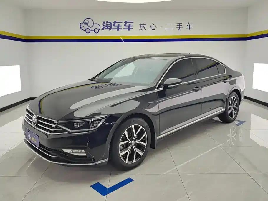 2020 Volkswagen Passat 330TSI DSG Leading Edition — миниатюра 1