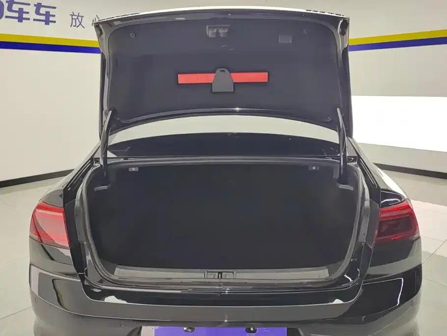 2020 Volkswagen Passat 330TSI DSG Leading Edition — миниатюра 4