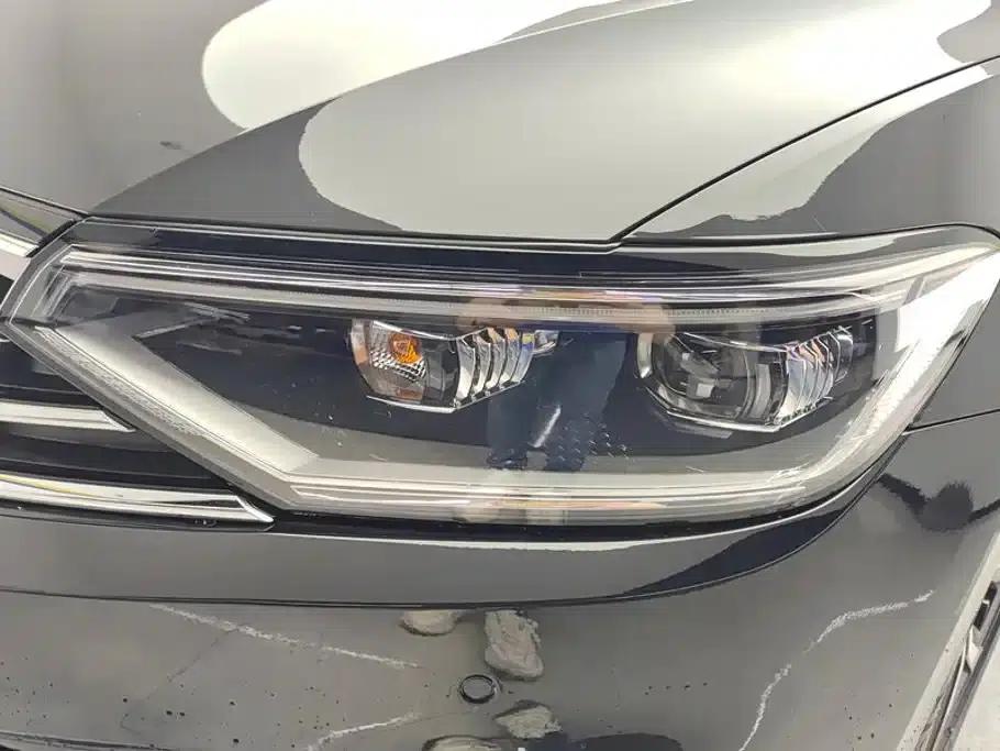 2020 Volkswagen Passat 330TSI DSG Leading Edition — миниатюра 5