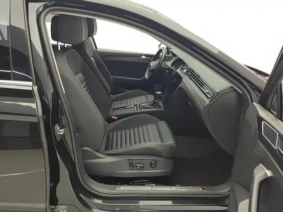 2020 Volkswagen Passat 330TSI DSG Leading Edition — миниатюра 8