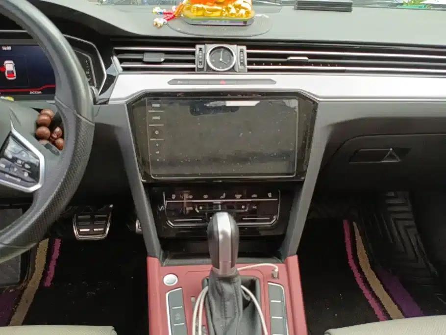 Volkswagen Magotan 2023 2 Millionth Unit Commemorative Edition 330TSI DSG Leading Model — миниатюра 13