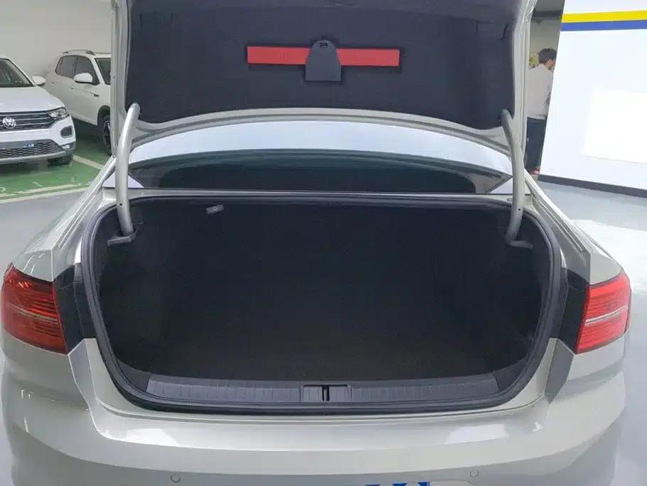 2019 Volkswagen Magotan 330TSI DSG Luxury Edition (China VI Emission Standard) — миниатюра 4