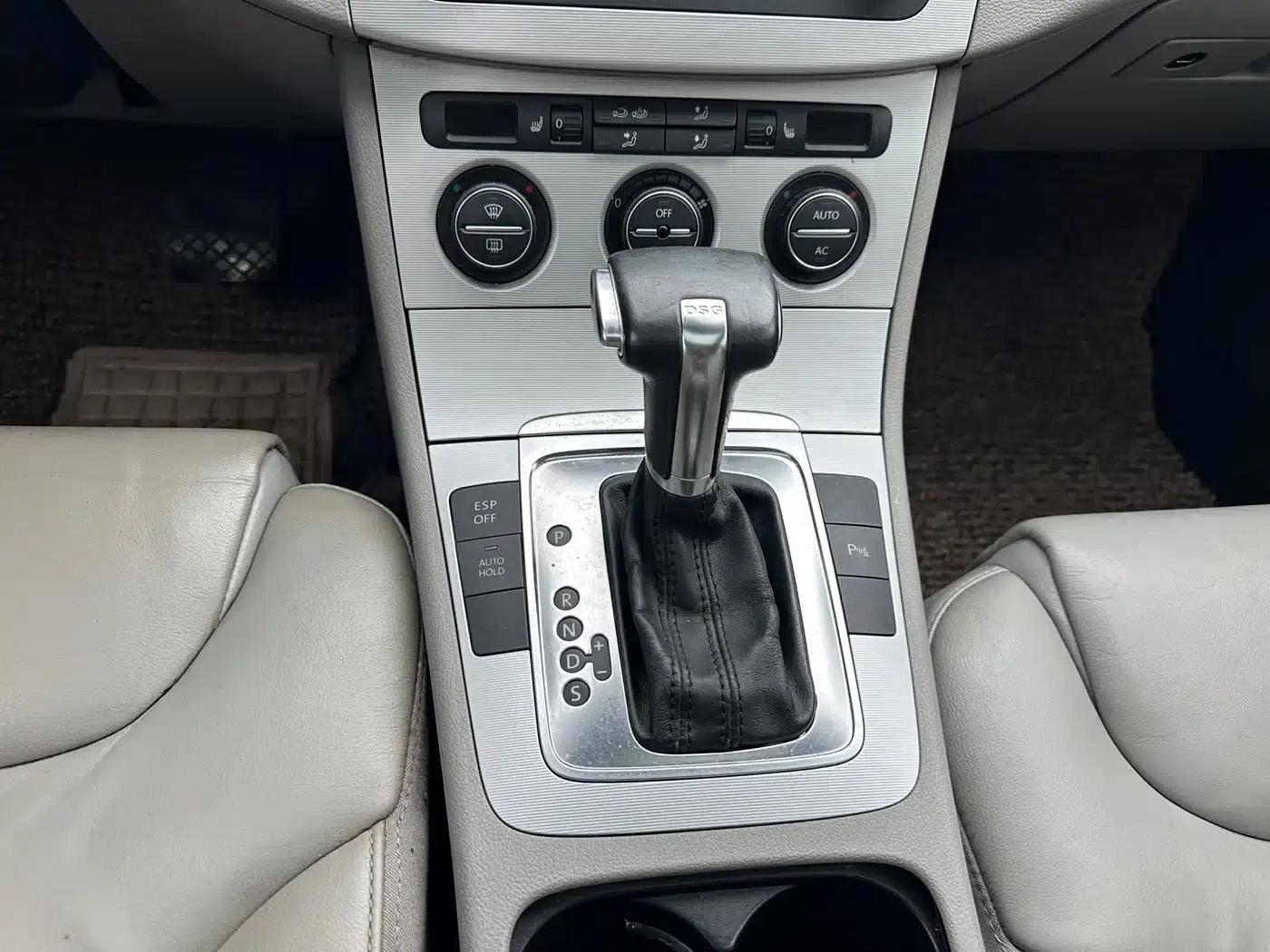 2011 Volkswagen Magotan 1.8TSI DSG Luxury — миниатюра 10