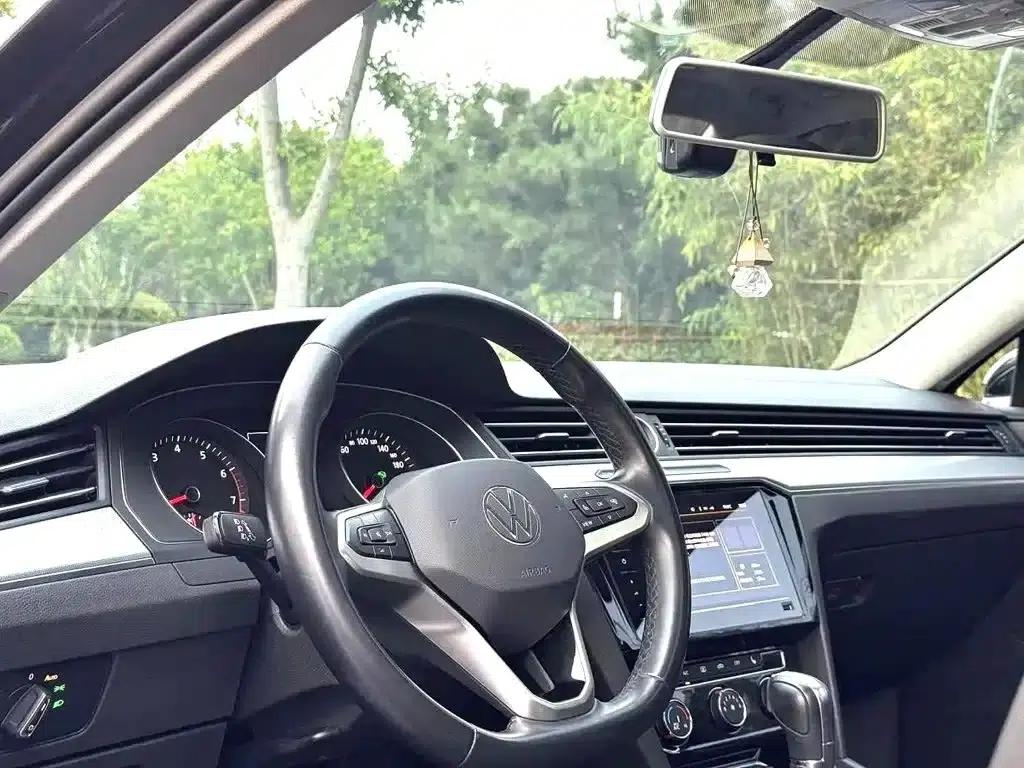 2020 Volkswagen Passat 280TSI DSG Leading Edition — миниатюра 5