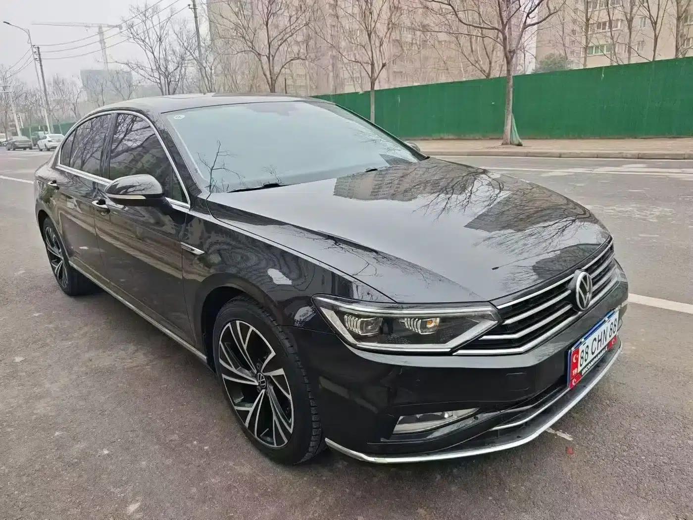 2020 Volkswagen Passat 330TSI DSG Luxury — миниатюра 3
