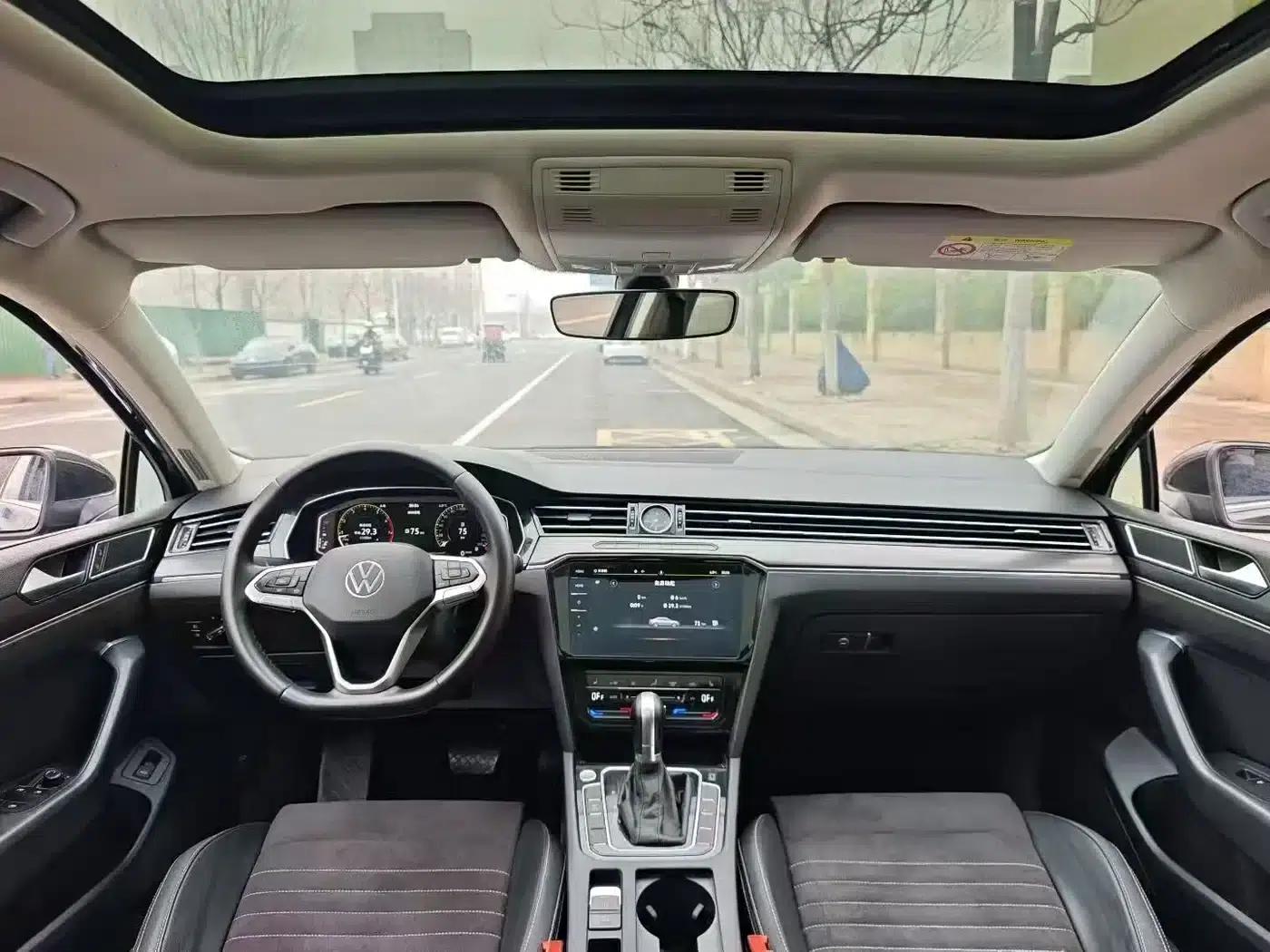 2020 Volkswagen Passat 330TSI DSG Luxury — миниатюра 5