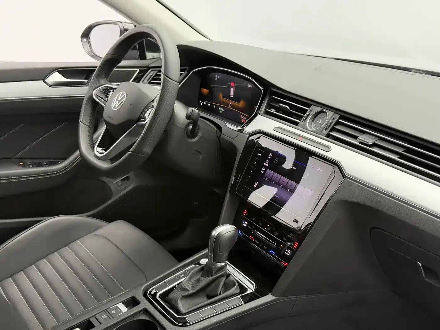Volkswagen Magotan 2023 2 Millionth Unit Commemorative Edition 280TSI DSG Comfort Model — миниатюра 15