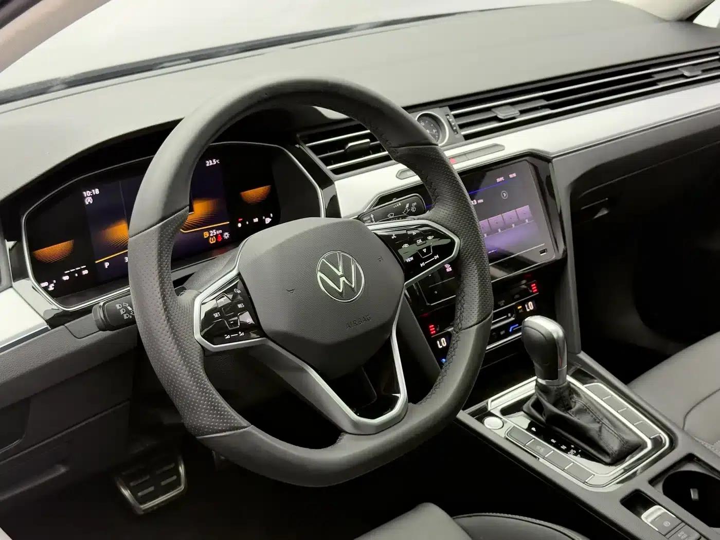 Volkswagen Magotan 2023 2 Millionth Unit Commemorative Edition 280TSI DSG Comfort Model — миниатюра 17