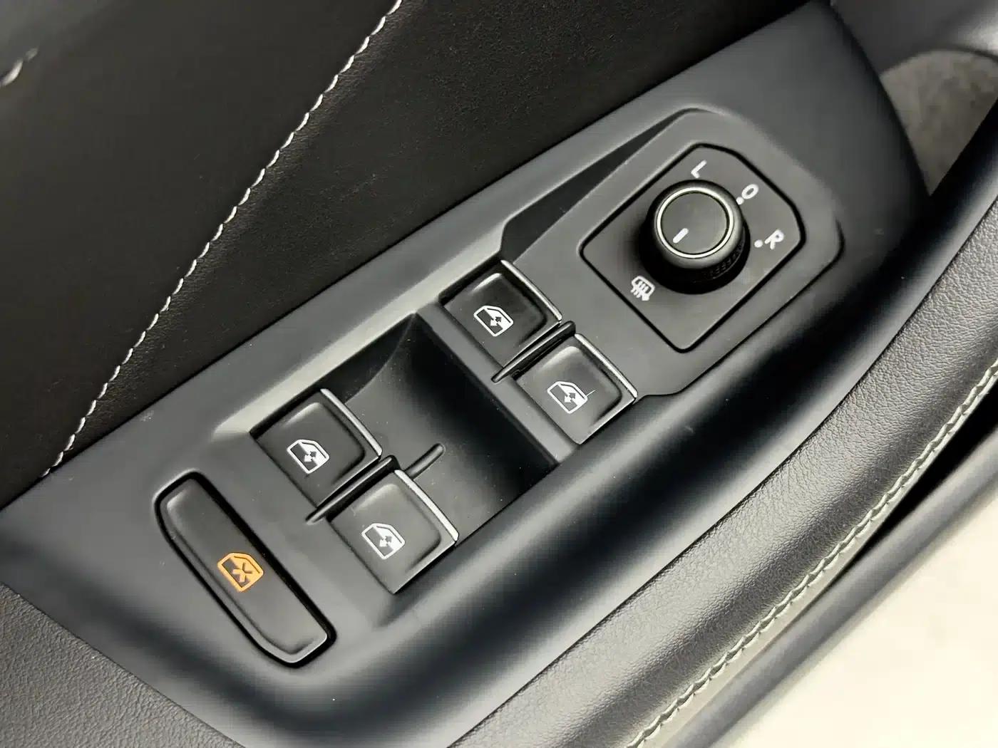 Volkswagen Magotan 2023 2 Millionth Unit Commemorative Edition 280TSI DSG Comfort Model — миниатюра 7