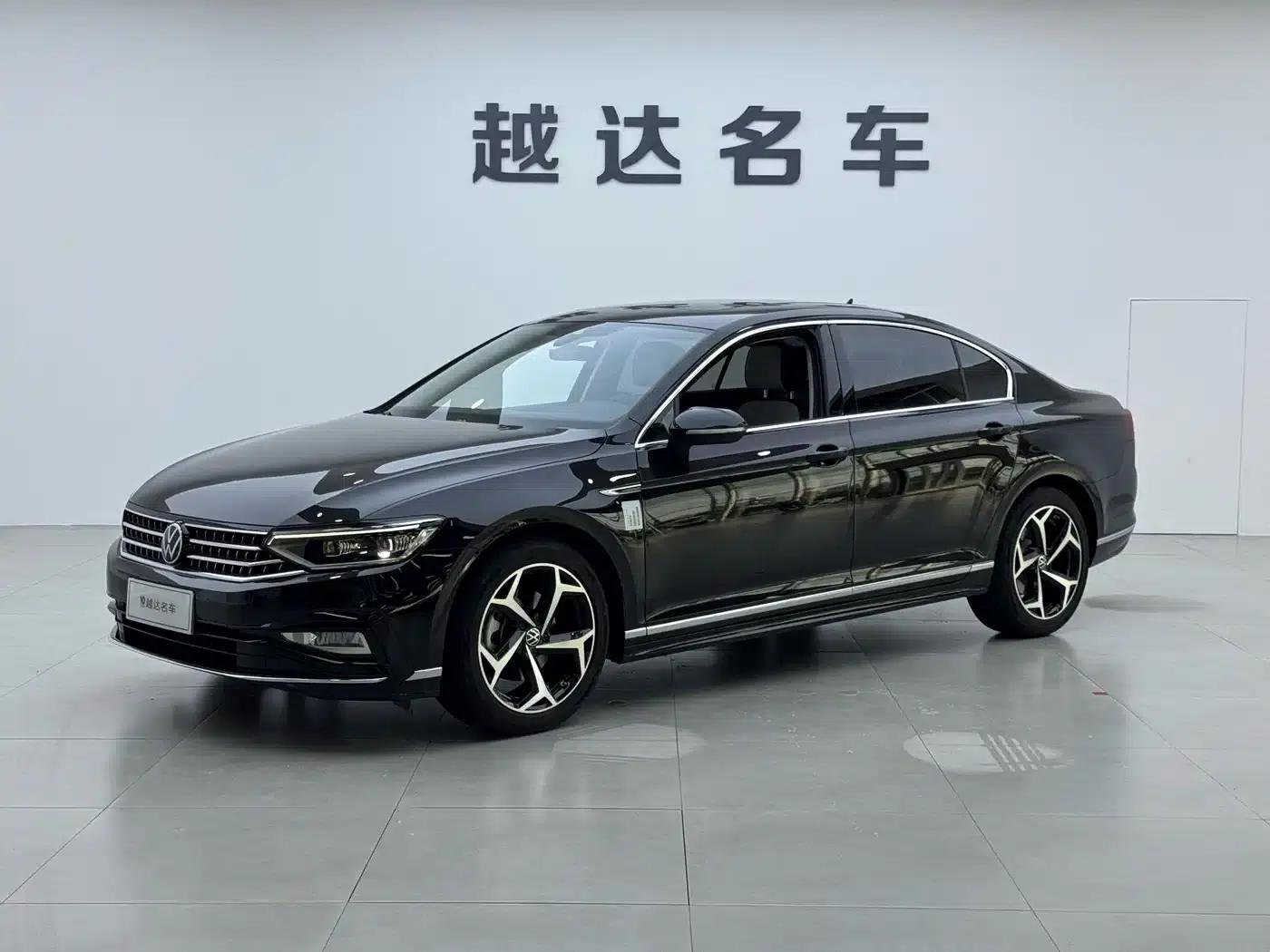 Volkswagen Magotan 2023 2 Millionth Unit Commemorative Edition 330TSI DSG Luxury — миниатюра 1